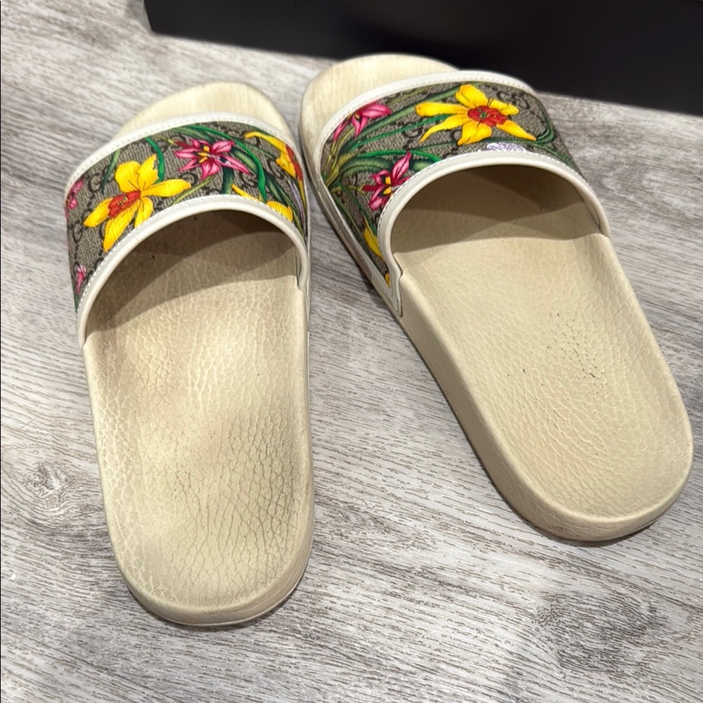 Gucci Sandals - Picture 3 of 5